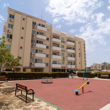 דירות לרנקה Kave Blue Mackenzie 1 Bdr Flat With Pool מראה חיצוני תמונה