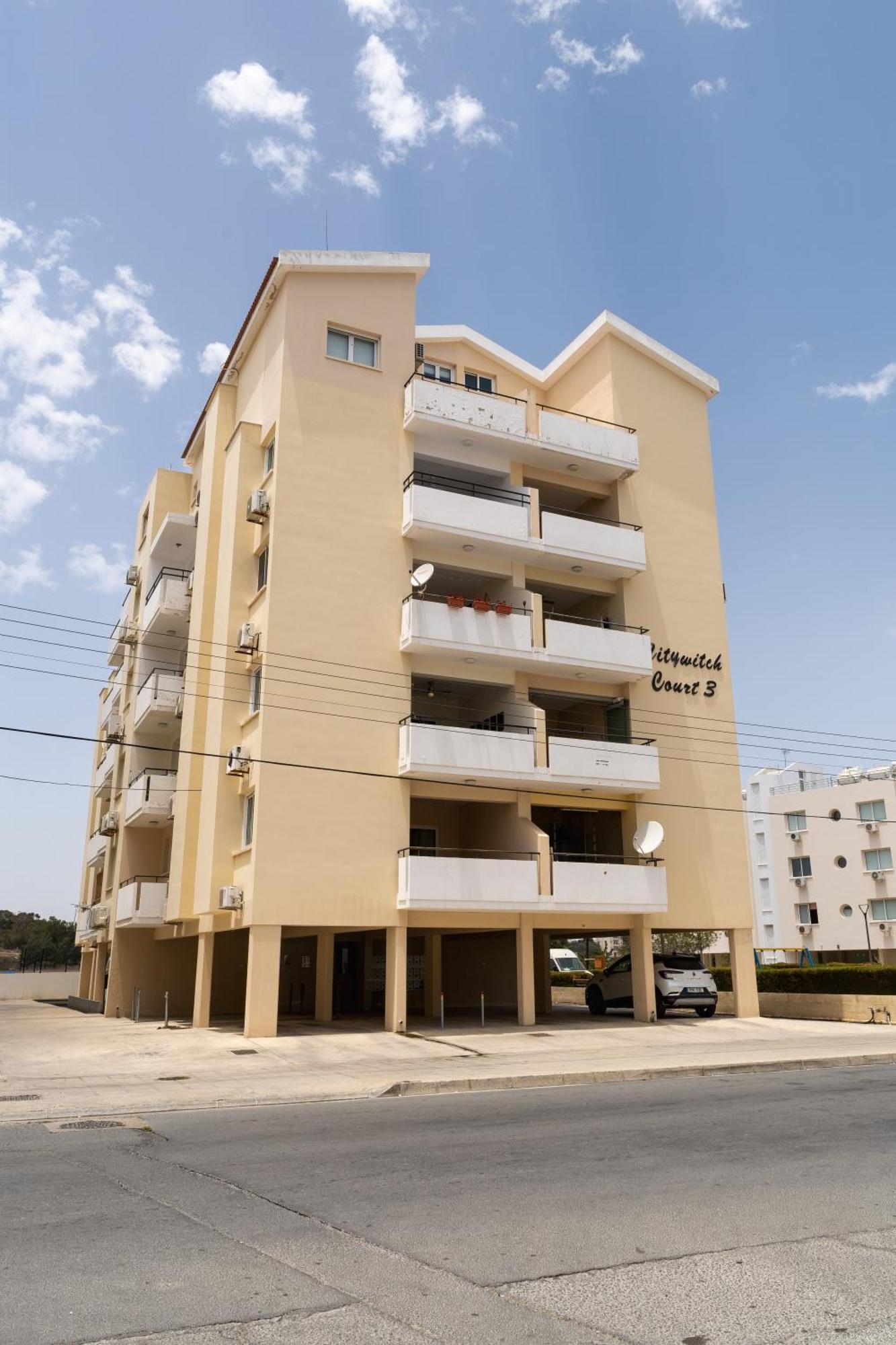 דירות לרנקה Kave Blue Mackenzie 1 Bdr Flat With Pool מראה חיצוני תמונה